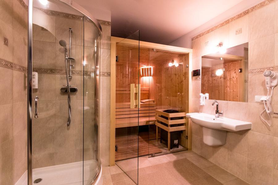 Hotel Dwor Maria Antonina Strzyżów Esterno foto